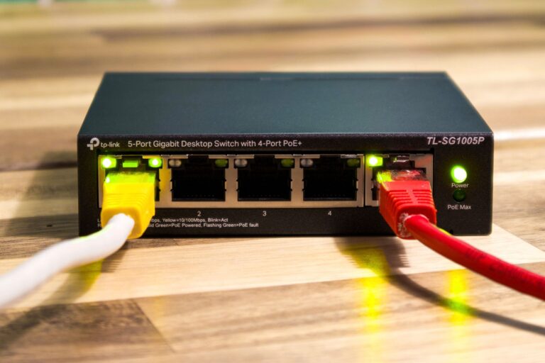 Livebox 5 voyant internet qui — Livebox 5 voyant internet qui clignote blanc : causes et solutions